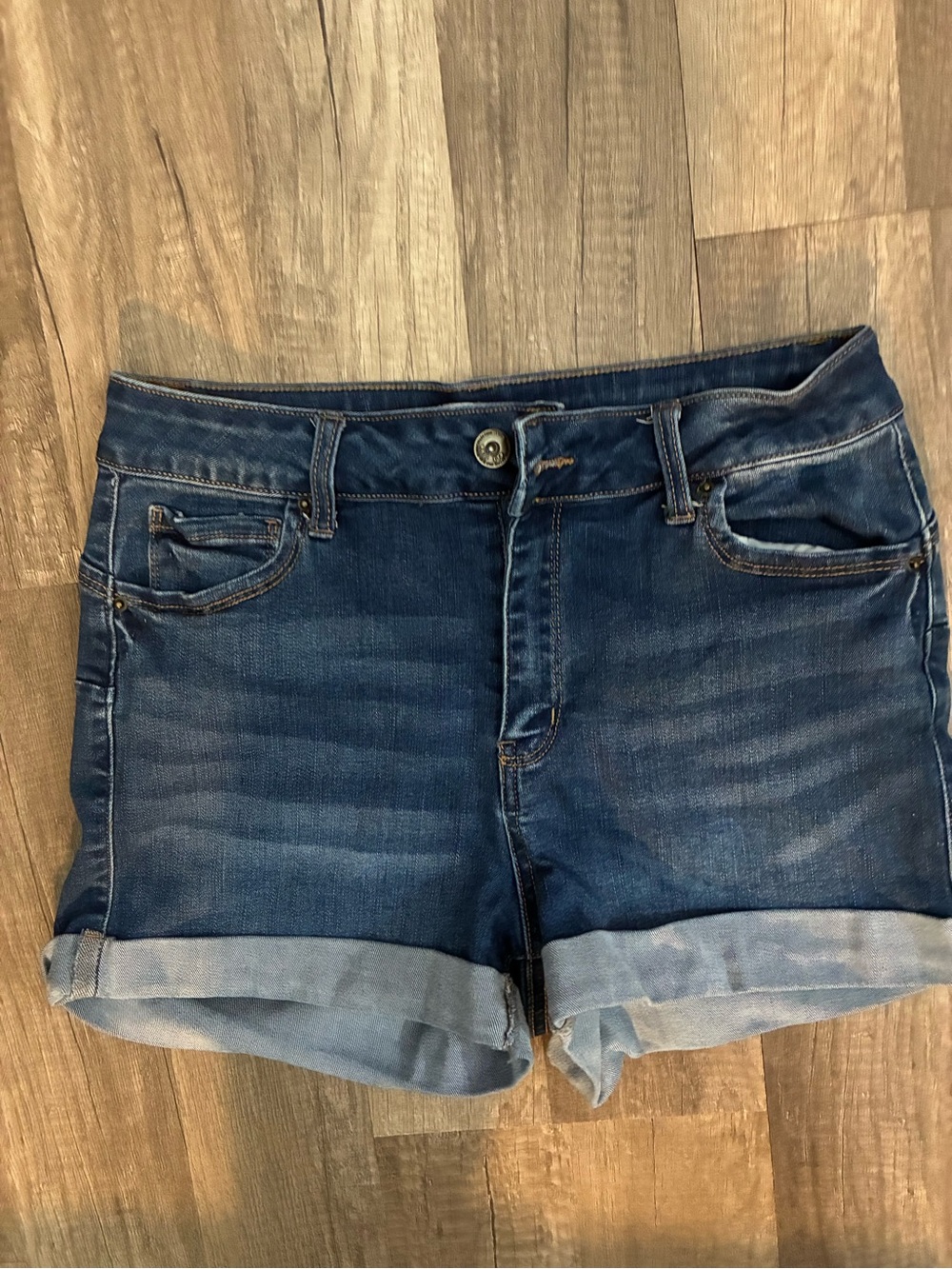 Wax Jean Mid-Blue Roll-Cuff Denim Shorts